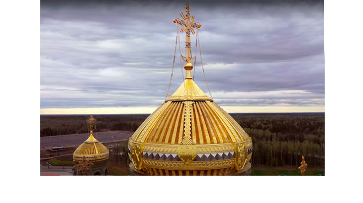 В этом шлеме Александр Невский защищал землю Русскую, сейчас это  Главный купол храма .